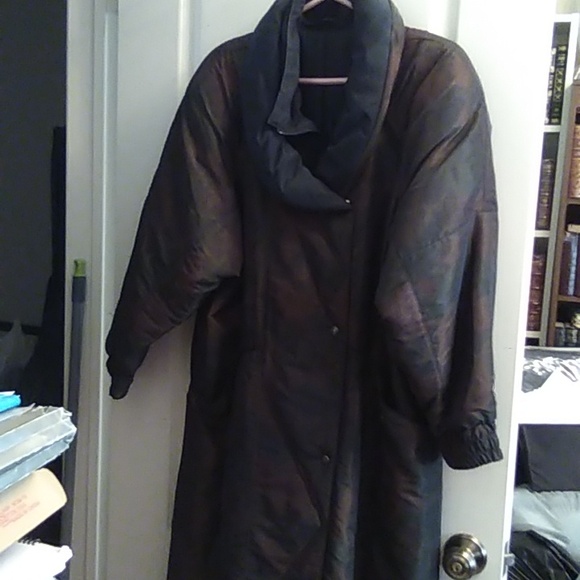 Full length winter coat, 50 inches long Ladies size 13-14 - Picture 6 of 16